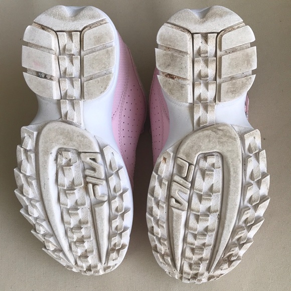 fila disruptor embroidery